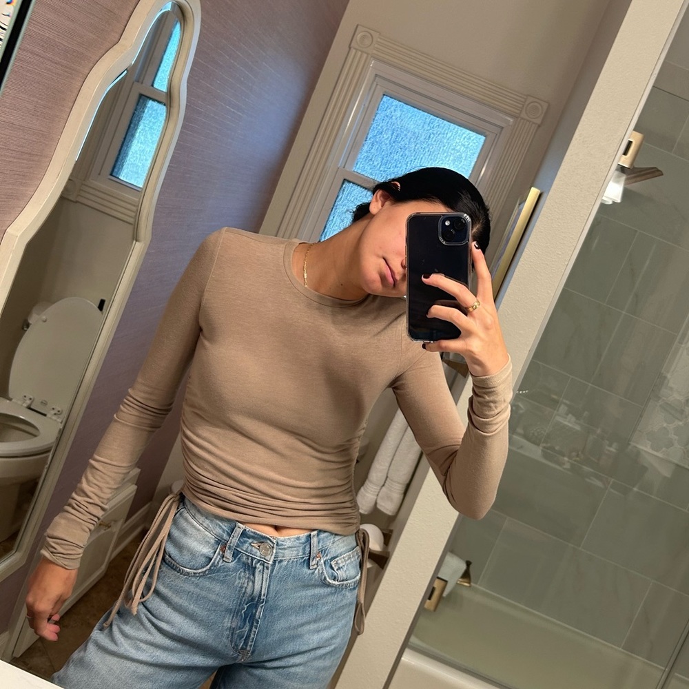 Brown rouched t shirt